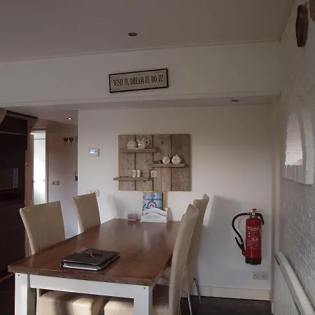 Zomerhuis De Zeedistel Tatil Evi *