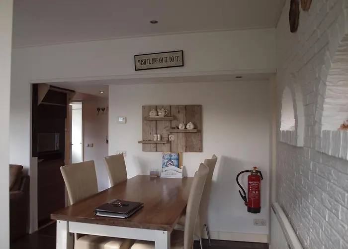 Zomerhuis De Zeedistel 펜션 *